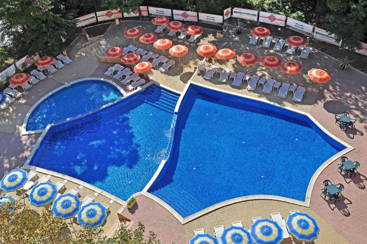 Hotel Paradise Green Park โกลเดน แซนส์ ภายนอก รูปภาพ