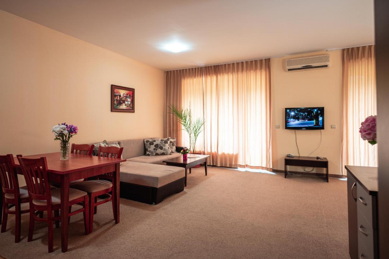 Hotel Paradise Green Park โกลเดน แซนส์ ภายนอก รูปภาพ