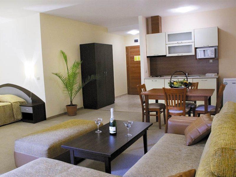 Hotel Paradise Green Park โกลเดน แซนส์ ภายนอก รูปภาพ